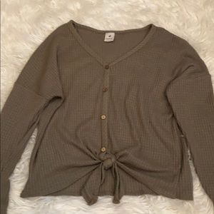 Green long sleeve shirt